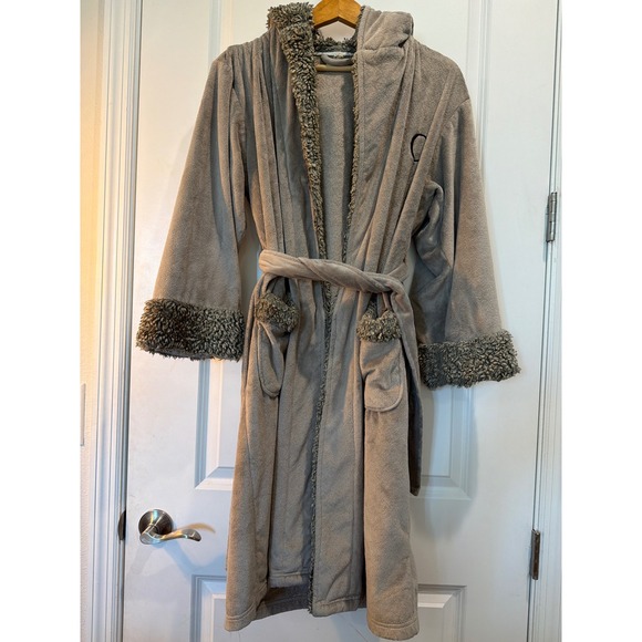 Pottery Barn Other - Pottery Barn Hooded Plush Robe Taupe Gray Faux Fur Trim Initial C Embroidered